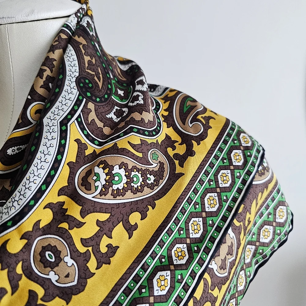 2012 Talbots 100% Silk Elegant Paisley Square Bandana 34